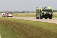 Lakeland Linder Regional Airport (LAL) - No emergency - just moving up the taxiway at Lakeland, FL during Sun N Fun 2010. - by Bob Simmermon