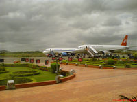 Pune Airport / Lohegaon Air Force Base - Pune airport Runway - by image shack