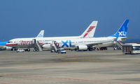 Tenerife South Airport (Reina Sofía) - holiday planes on their parking position at Teneriffe Sur - by Thomas Ranner