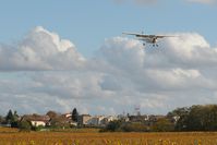 Bordeaux Yvrac Airport - C172 BYAC landing - by Jean Goubet-FRENCHSKY