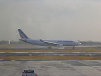 Philadelphia International Airport (PHL) - Air France landing at PHL after rain storm - by Florida Metal