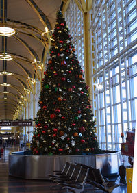 Ronald Reagan Washington National Airport (DCA) - Christmas tree DCA - by Ronald Barker