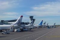 Helsinki-Vantaa Airport, Vantaa Finland (EFHK) - On a beautiful sunny day ........Helsinki's top modern airport with lots of good spots to take airplane photos. - by Jean M Braun