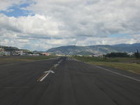 Toncontín International Airport - View, from the American Airlines Aircraft, of the tarmac of Toncontin International Airport of Tegucigalpa before take off to Miami - by Jonas Laurince