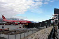 Kangerlussuaq Airport (Søndre Strømfjord Airport), Kangerlussuaq (Søndre Strømfjord) Greenland (BGSF) - OY-GRN on her parking position after arriving from CPH - by Tomas Milosch