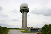 Quimper Pluguffan Airport - St Gouazec air traffic control radar near Quimper airport (LFRQ-UIP) - by Yves-Q